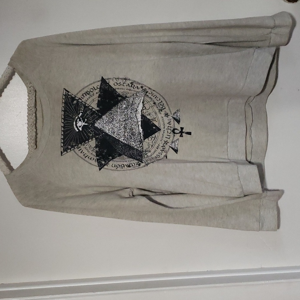 Long sleeve shirt